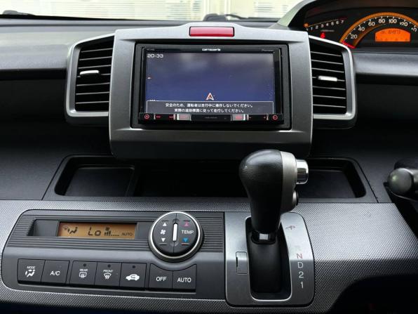 Honda Freed I с пробегом 2010 года, цена 1 150 000 рублей, 165000 км, компактвэн, Автокод Объявления