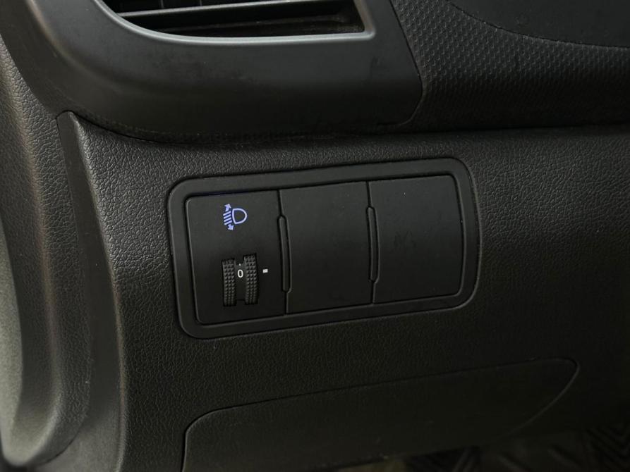 Hyundai Solaris I Санкт-Петербург  - изображение 11