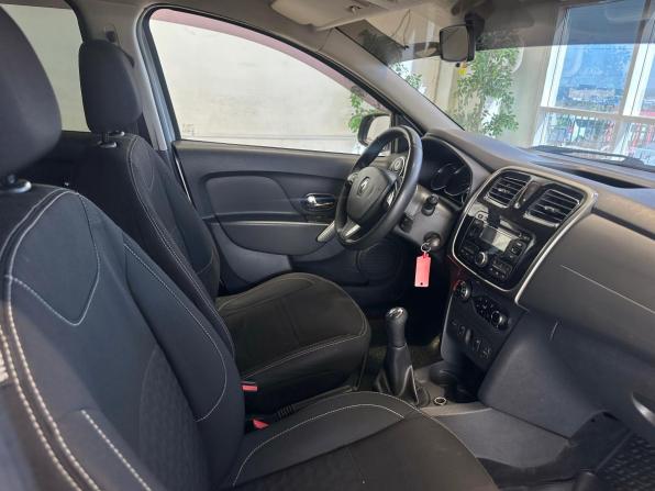 Renault Logan II с пробегом 2014 года, цена 680 000 рублей, 138000 км, седан, Автокод Объявления