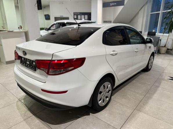 Kia Rio III Рестайлинг с пробегом 2015 года, цена 999 000 рублей, 118083 км, седан, Автокод Объявления