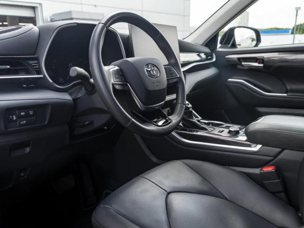 Toyota Highlander IV (XU70) с пробегом 2025 года, цена 5 498 000 рублей, 7456 км, внедорожник, Автокод Объявления