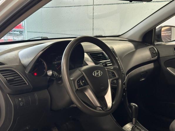 Hyundai Solaris I Рестайлинг с пробегом 2014 года, цена 897 000 рублей, 199433 км, седан, Автокод Объявления