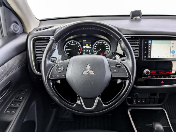 Mitsubishi Outlander III Рестайлинг 3 с пробегом 2020 года, цена 2 590 000 рублей, 97498 км, внедорожник, Автокод Объявления