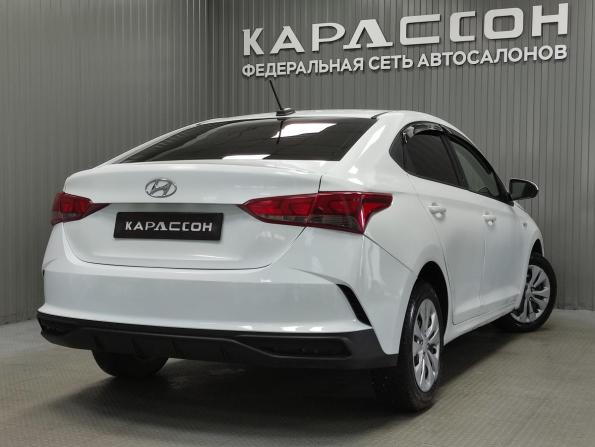 Hyundai Solaris II Рестайлинг с пробегом 2020 года, цена 940 000 рублей, 111000 км, седан, Автокод Объявления
