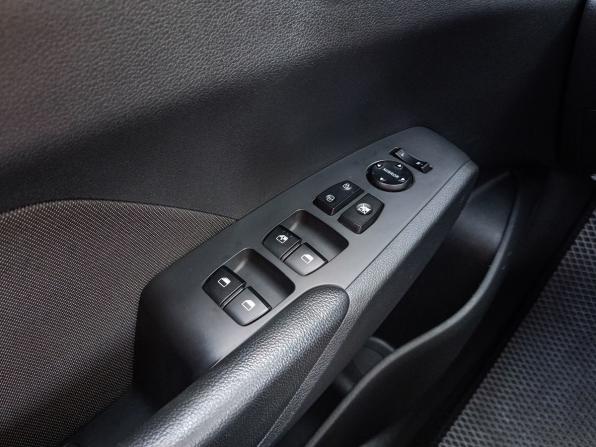 Hyundai Solaris II с пробегом 2019 года, цена 1 415 000 рублей, 81800 км, седан, Автокод Объявления