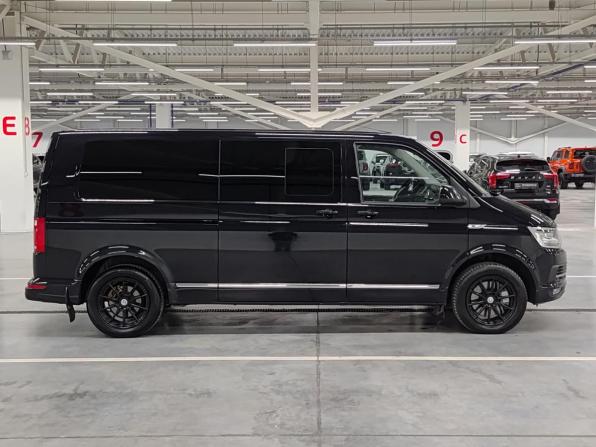 Volkswagen Multivan T6 с пробегом 2016 года, цена 4 450 000 рублей, 181712 км, минивэн, Автокод Объявления