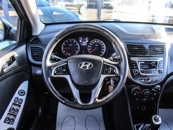 Hyundai Solaris I Рестайлинг с пробегом 2014 года, цена 646 500 рублей, 276000 км, седан, Автокод Объявления