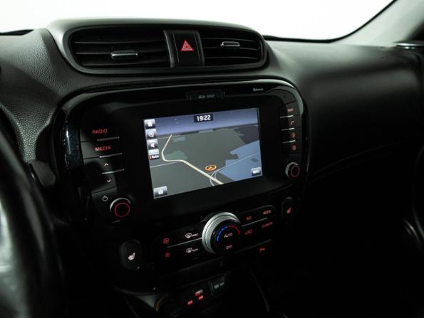 Kia Soul II Рестайлинг с пробегом 2018 года, цена 1 649 700 рублей, 73923 км, хэтчбек, Автокод Объявления