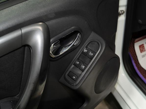 Renault Duster I Рестайлинг с пробегом 2018 года, цена 1 300 000 рублей, 152000 км, внедорожник, Автокод Объявления