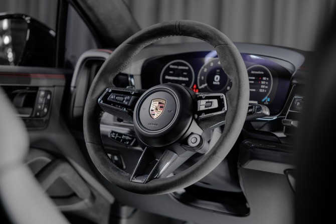Новый Porsche Cayenne III Рестайлинг 2024 года, цена 30 657 500 рублей, внедорожник, Автокод Объявления