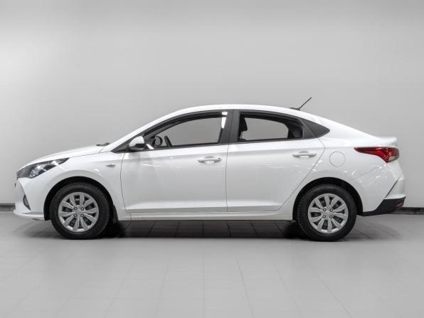 Hyundai Solaris II Рестайлинг с пробегом 2022 года, цена 1 610 000 рублей, 94855 км, седан, Автокод Объявления
