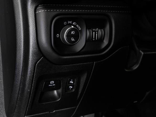 Ram 1500 V с пробегом 2021 года, цена 9 999 999 рублей, 42000 км, offers.body_type.unknown, Автокод Объявления