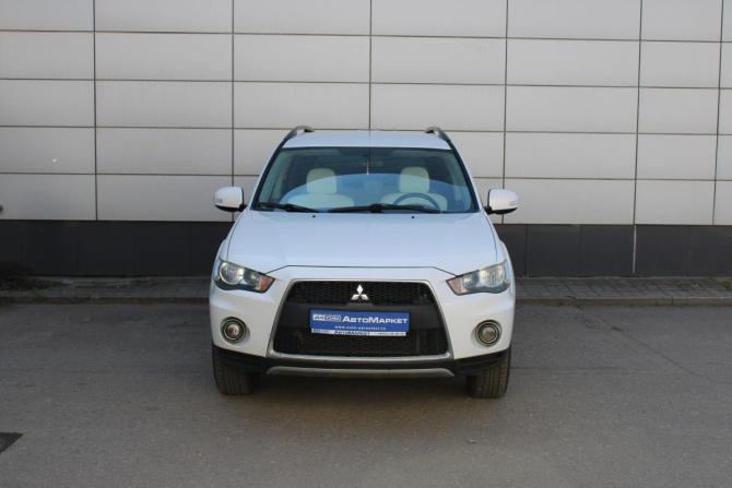 Mitsubishi Outlander II Рестайлинг с пробегом 2010 года, цена 850 000 рублей, 294893 км, внедорожник, Автокод Объявления