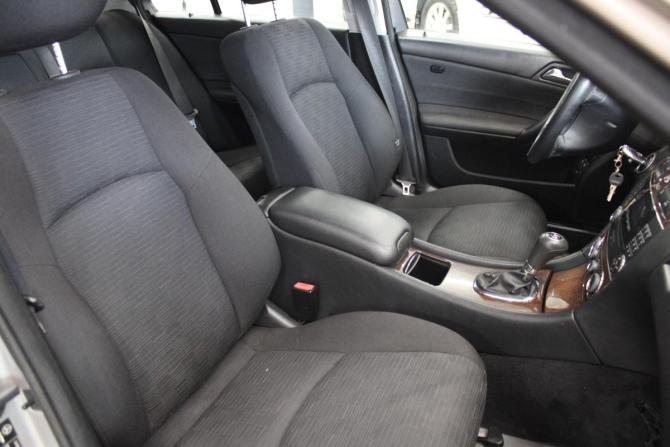 Mercedes-Benz C-Класс II (W203) Рестайлинг с пробегом 2006 года, цена 798 000 рублей, 142000 км, седан, Автокод Объявления