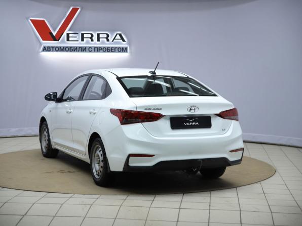 Hyundai Solaris II с пробегом 2018 года, цена 1 050 000 рублей, 161401 км, седан, Автокод Объявления