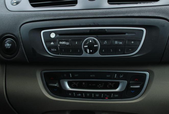 Renault Scenic III с пробегом 2009 года, цена 850 000 рублей, 223512 км, компактвэн, Автокод Объявления