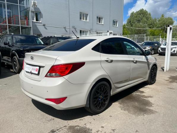 Hyundai Solaris I Рестайлинг с пробегом 2015 года, цена 806 490 рублей, 196000 км, седан, Автокод Объявления