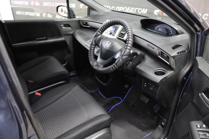 Honda Freed I с пробегом 2011 года, цена 973 000 рублей, 135000 км, компактвэн, Автокод Объявления