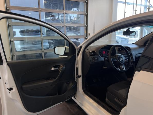 Volkswagen Polo V с пробегом 2012 года, цена 410 000 рублей, 184277 км, седан, Автокод Объявления