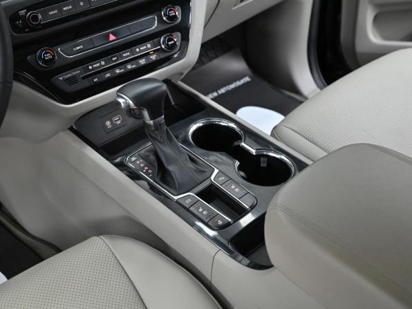 Kia Carnival III с пробегом 2018 года, цена 2 699 000 рублей, 97000 км, минивэн, Автокод Объявления