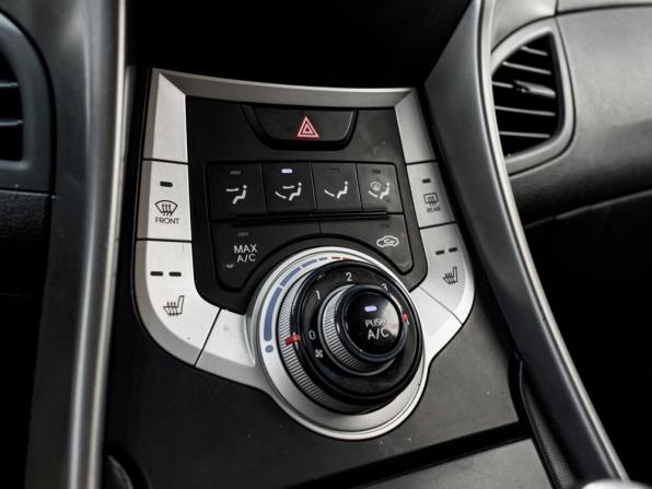 Hyundai Avante V с пробегом 2012 года, цена 895 000 рублей, 155015 км, седан, Автокод Объявления