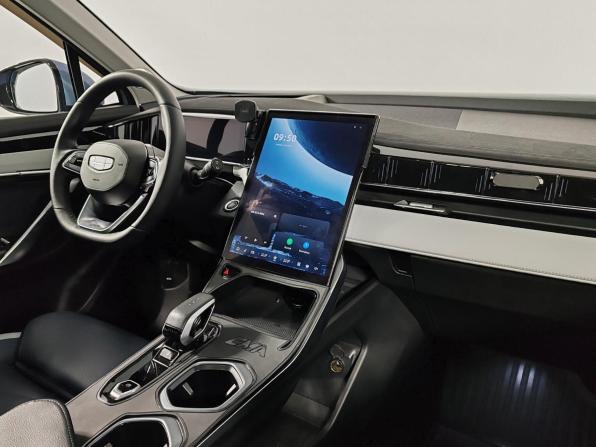 Geely Atlas II с пробегом 2025 года, цена 2 999 000 рублей, 24917 км, внедорожник, Автокод Объявления
