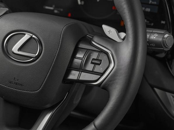 Lexus RX V с пробегом 2025 года, цена 7 800 000 рублей, 64 км, внедорожник, Автокод Объявления