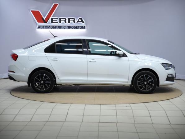 Skoda Rapid II с пробегом 2021 года, цена 1 550 000 рублей, 76136 км, лифтбек, Автокод Объявления