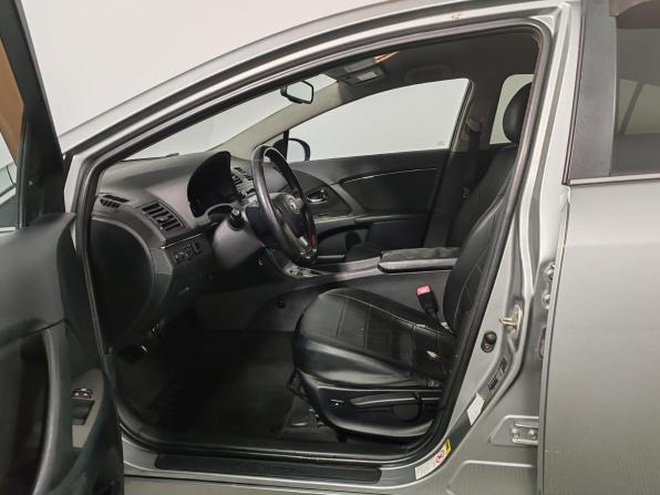 Toyota Avensis III с пробегом 2009 года, цена 929 000 рублей, 285972 км, седан, Автокод Объявления