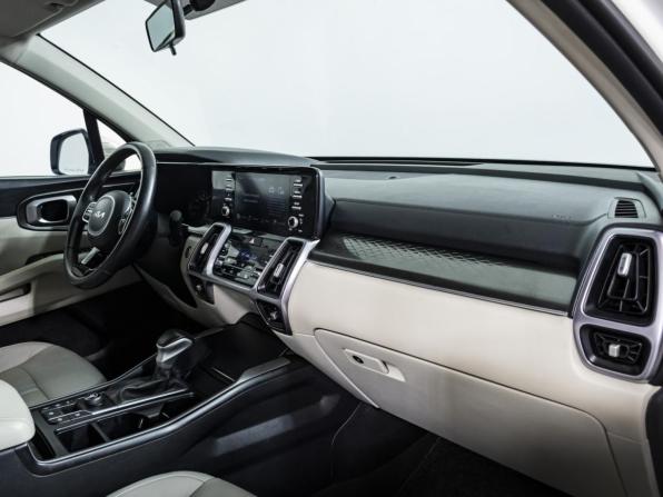 Kia Sorento IV с пробегом 2023 года, цена 3 995 000 рублей, 46579 км, внедорожник, Автокод Объявления