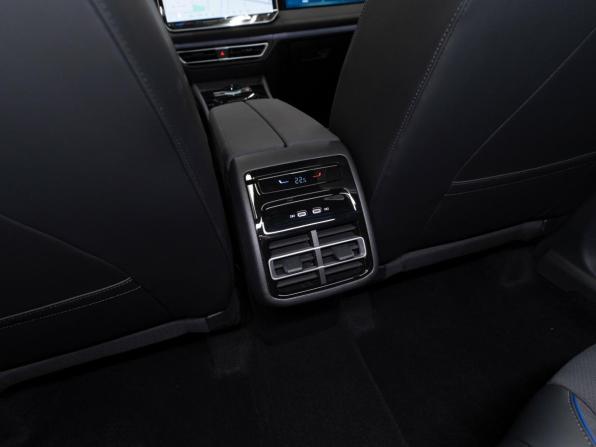 Volkswagen Tiguan III (China Market) с пробегом 2026 года, цена 4 800 000 рублей, 30 км, внедорожник, Автокод Объявления