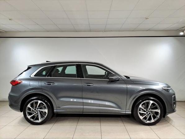Audi Q5 III с пробегом 2025 года, цена 8 333 000 рублей, 2146 км, внедорожник, Автокод Объявления