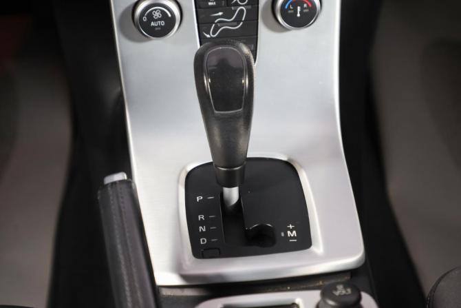 Volvo S40 II Рестайлинг с пробегом 2012 года, цена 929 000 рублей, 107200 км, седан, Автокод Объявления