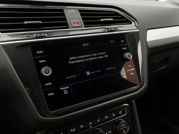 Volkswagen Tiguan II с пробегом 2017 года, цена 1 900 000 рублей, 241775 км, внедорожник, Автокод Объявления