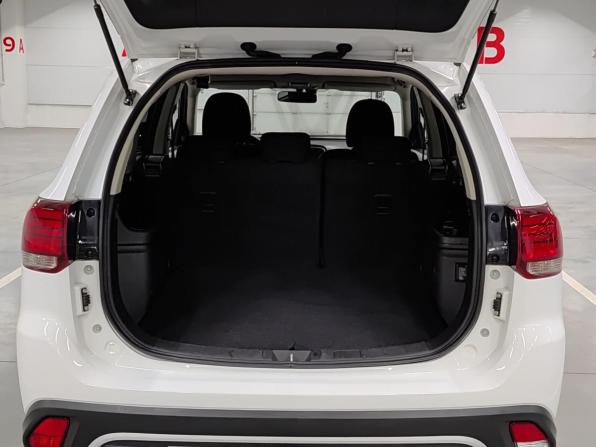 Mitsubishi Outlander III Рестайлинг 3 с пробегом 2019 года, цена 2 150 000 рублей, 92301 км, внедорожник, Автокод Объявления