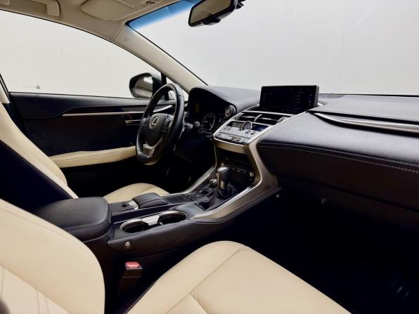 Lexus NX I Рестайлинг с пробегом 2019 года, цена 3 850 000 рублей, 50129 км, внедорожник, Автокод Объявления