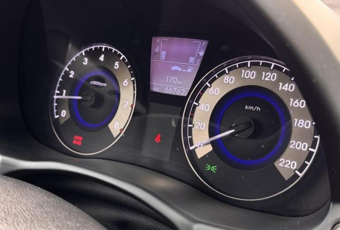 Hyundai Solaris I с пробегом 2012 года, цена 800 000 рублей, 66761 км, хэтчбек, Автокод Объявления