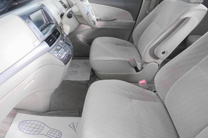 Toyota Estima III Рестайлинг с пробегом 2011 года, цена 659 000 рублей, 203467 км, минивэн, Автокод Объявления