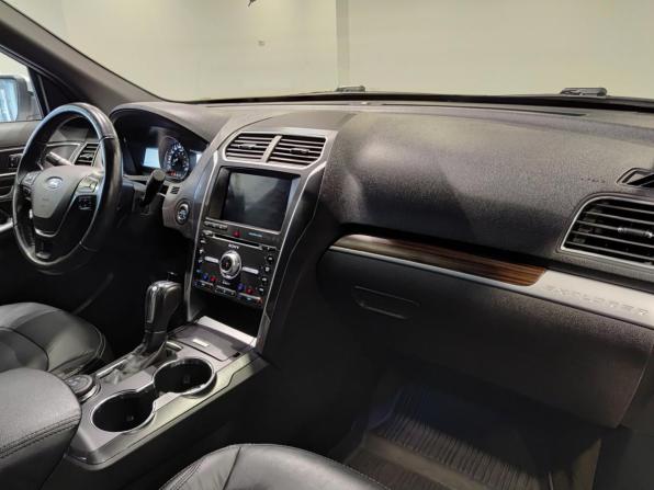 Ford Explorer V Рестайлинг 2 с пробегом 2018 года, цена 2 780 000 рублей, 135829 км, внедорожник, Автокод Объявления