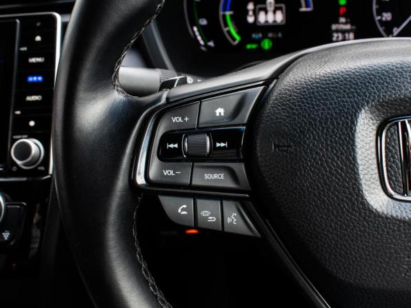 Honda Insight III с пробегом 2018 года, цена 2 090 000 рублей, 72568 км, седан, Автокод Объявления