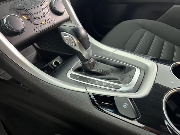 Ford Mondeo V с пробегом 2015 года, цена 1 190 000 рублей, 247070 км, седан, Автокод Объявления