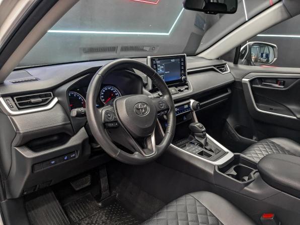 Toyota RAV4 V (XA50) с пробегом 2021 года, цена 2 955 000 рублей, 102299 км, внедорожник, Автокод Объявления