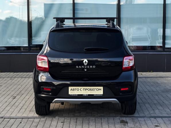 Renault Sandero II с пробегом 2017 года, цена 955 000 рублей, 102801 км, хэтчбек, Автокод Объявления