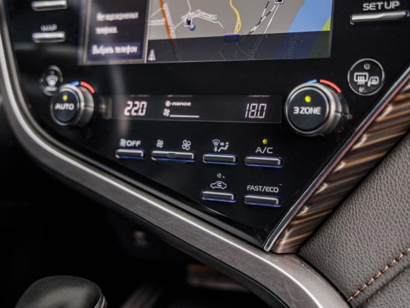 Toyota Camry VIII (XV70) с пробегом 2019 года, цена 2 548 000 рублей, 157592 км, седан, Автокод Объявления