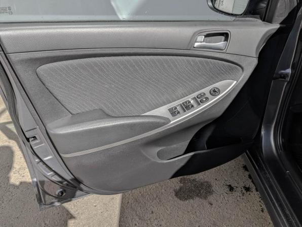 Hyundai Solaris I Рестайлинг с пробегом 2016 года, цена 1 290 000 рублей, 33637 км, седан, Автокод Объявления