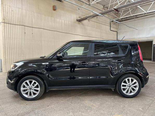Kia Soul II Рестайлинг с пробегом 2017 года, цена 1 520 000 рублей, 89813 км, хэтчбек, Автокод Объявления