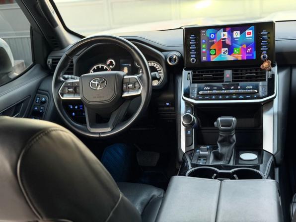 Toyota Land Cruiser 300 Series с пробегом 2022 года, цена 8 990 000 рублей, 49899 км, внедорожник, Автокод Объявления