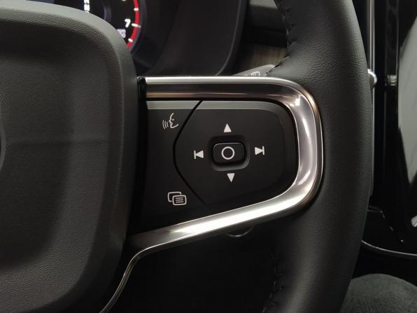 Volvo XC40 I с пробегом 2019 года, цена 3 249 000 рублей, 110096 км, внедорожник, Автокод Объявления