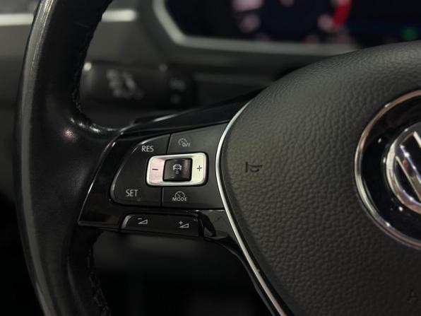 Volkswagen Tiguan II с пробегом 2017 года, цена 2 999 900 рублей, 57000 км, внедорожник, Автокод Объявления