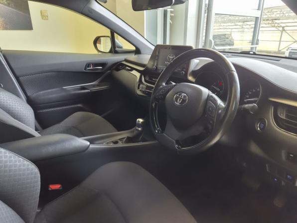 Toyota C-HR I Рестайлинг с пробегом 2020 года, цена 1 840 000 рублей, 135000 км, внедорожник, Автокод Объявления